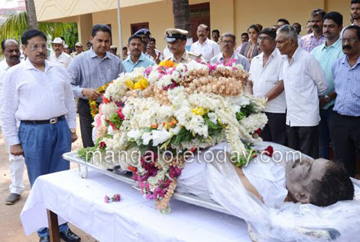 Retired DySP B J Bhandary death: Hundreds bid tearful aideu 1